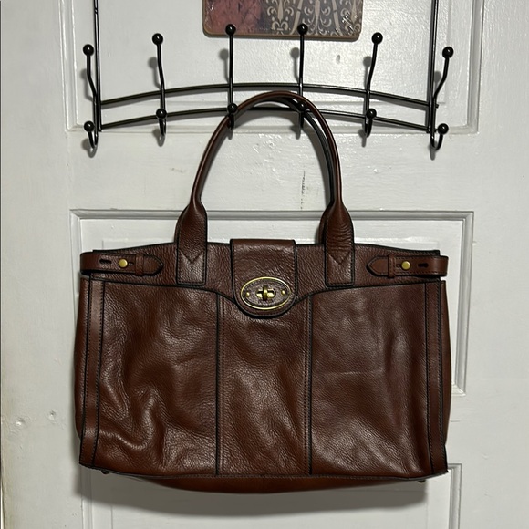 Fossil Brown Leather Laptop Bag with Classic Design - Picture 1 of 10